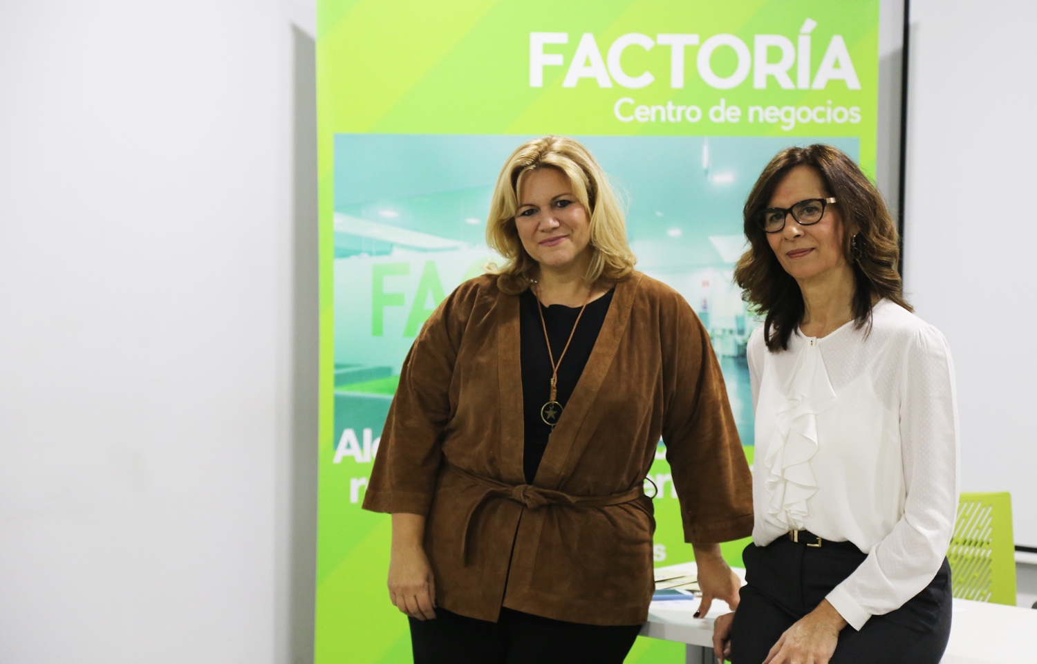 WOMAN LEADER y FACTORÍA MEEU firman un acuerdo de colaboración