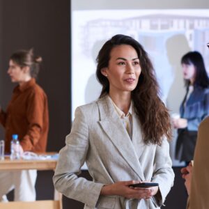 WOMAN LEADER- Conferencias y Networking