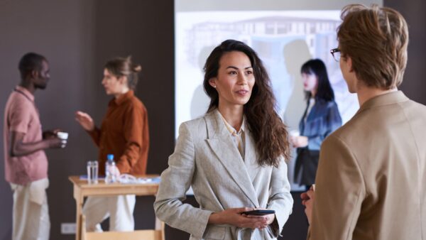 WOMAN LEADER- Conferencias y Networking